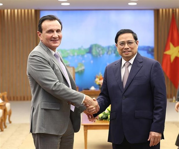 Vietnam targets strategic cooperation with Astrazeneca in vaccine, drug production PM